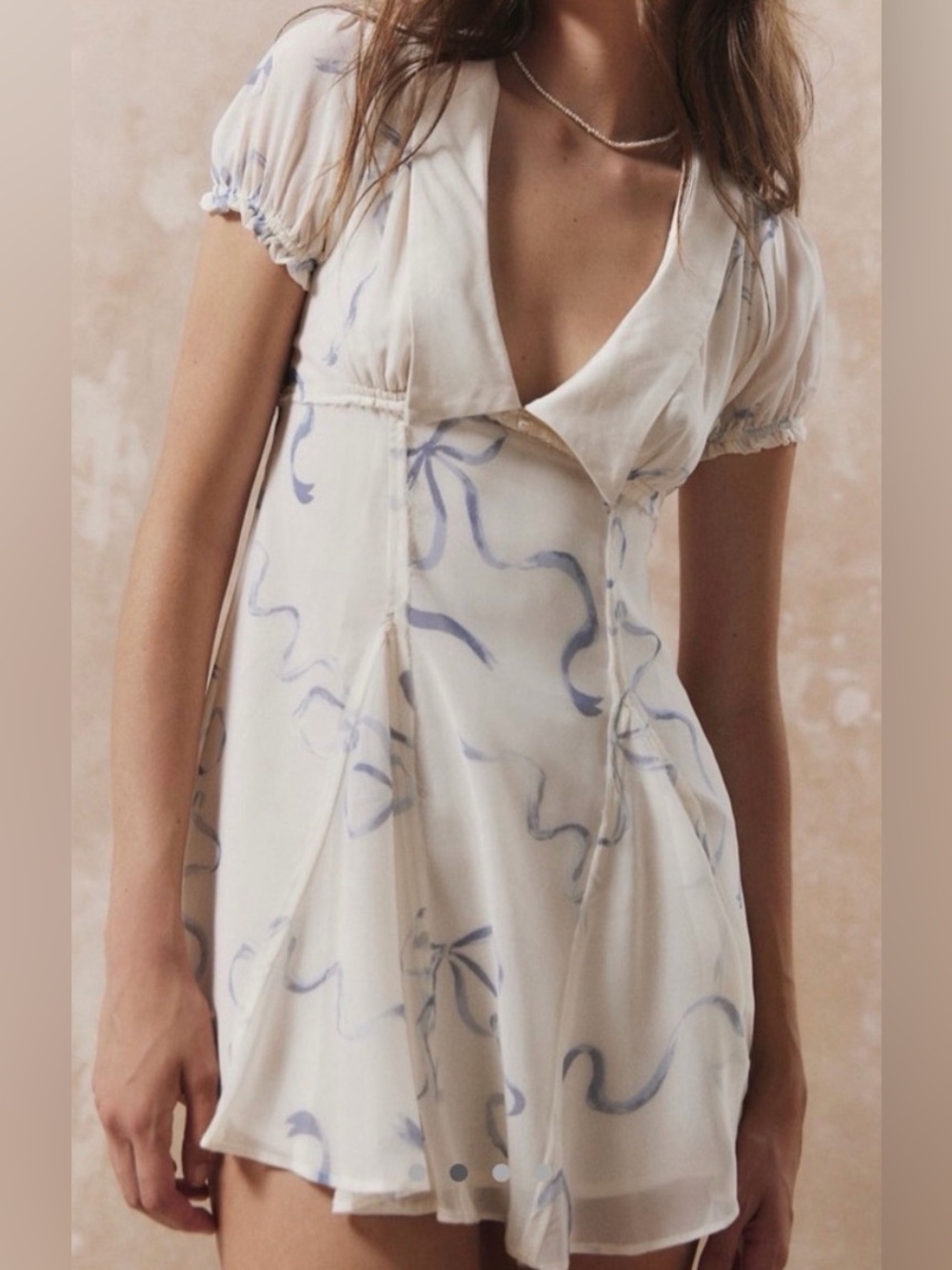 Kimchi Blue Urban Outfitters Cream and Blue Floral S-P